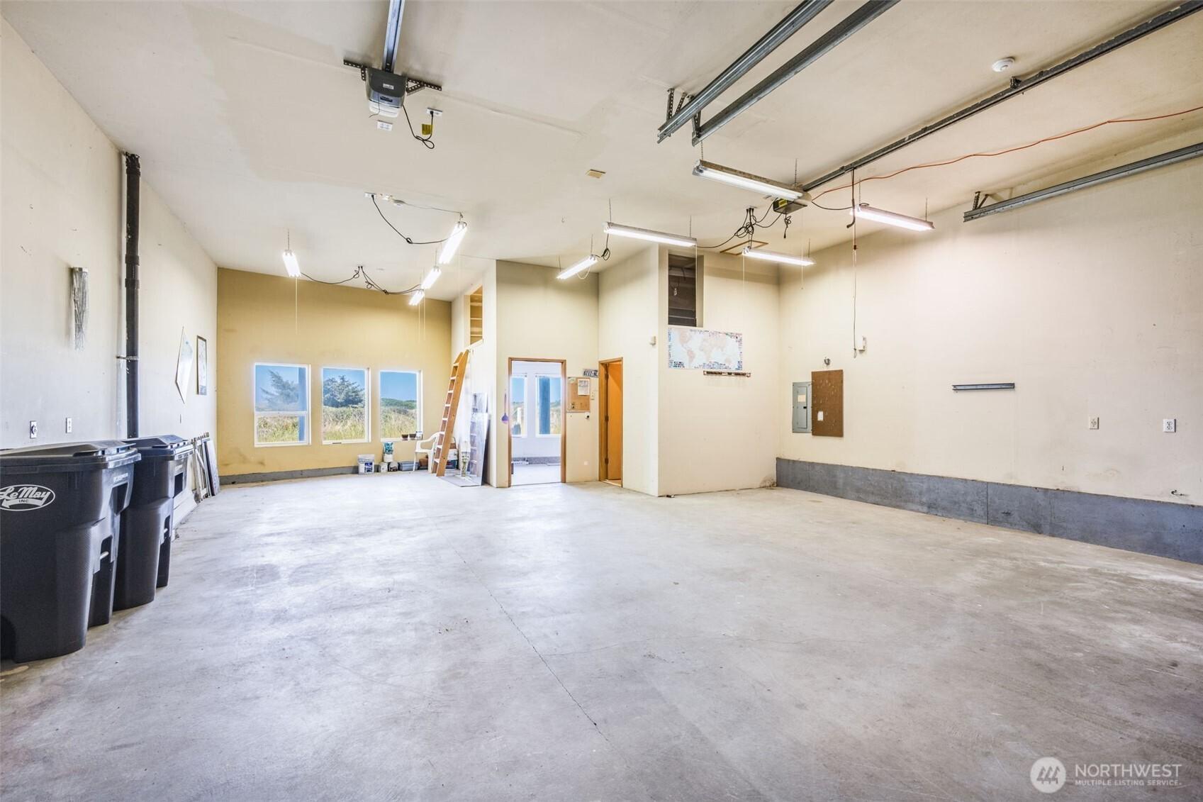 OCEAN SHORES, Washington, 98569, United States, 3 Bedrooms Bedrooms, ,3 BathroomsBathrooms,Residential,For Sale,1918450