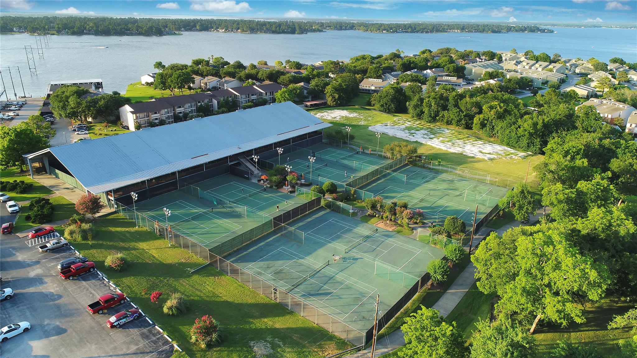 Conroe, Texas, 77356, United States, 3 Bedrooms Bedrooms, ,4 BathroomsBathrooms,Residential,For Sale,1974548