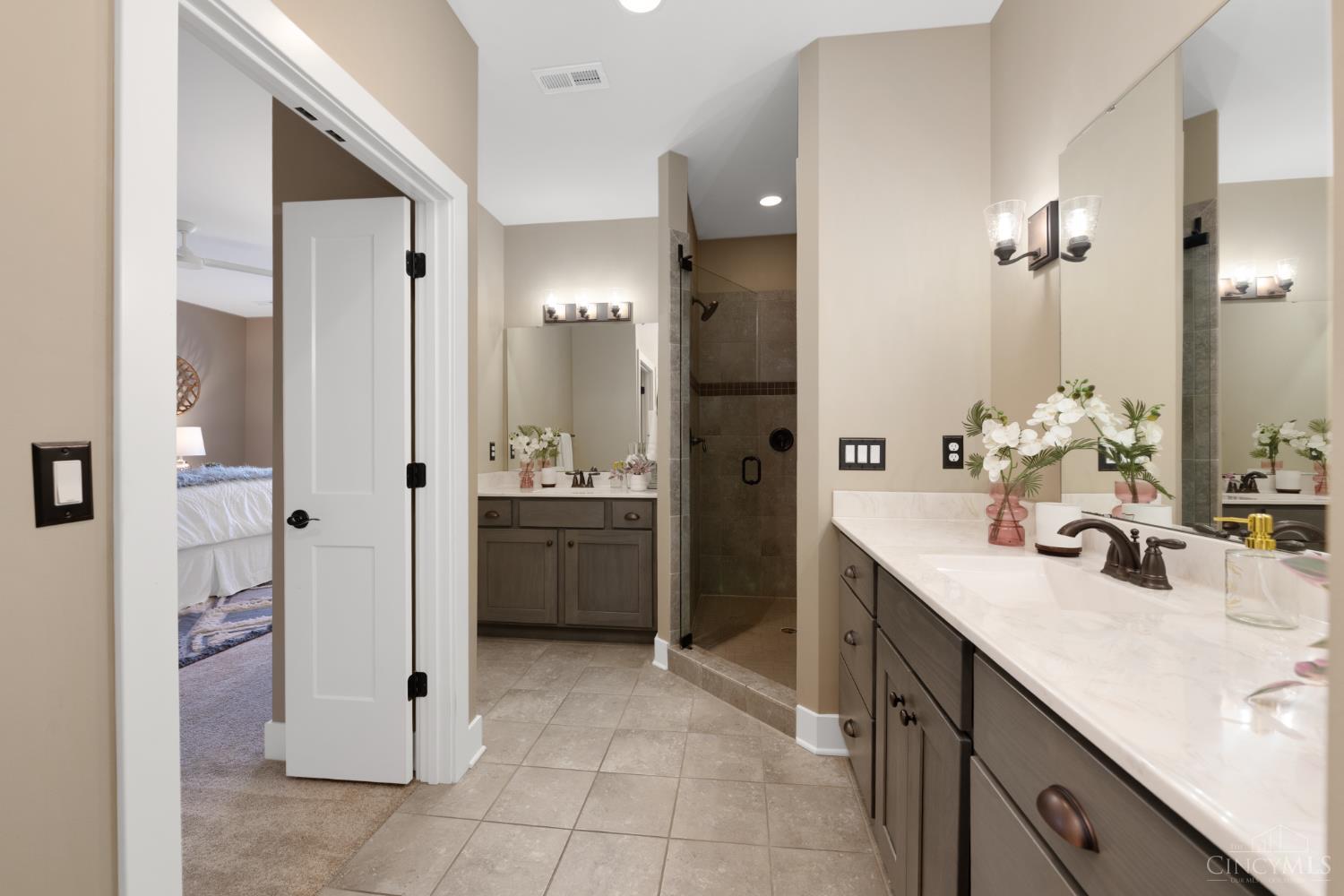 Cincinnati, Ohio, 45206, United States, 2 Bedrooms Bedrooms, ,3 BathroomsBathrooms,Residential,For Sale,1940319