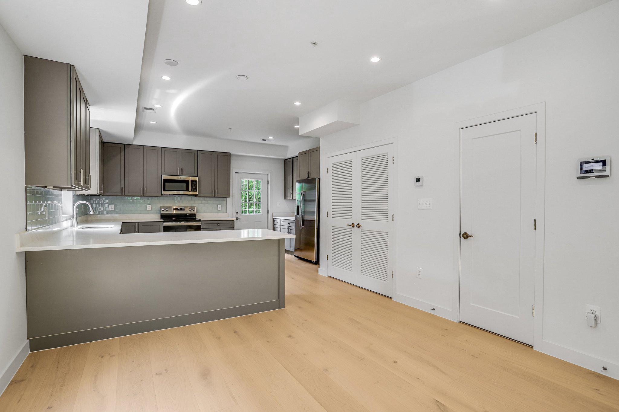  1202 Eastern Avenue NE, Washington, DC, 20019 - 物件實景