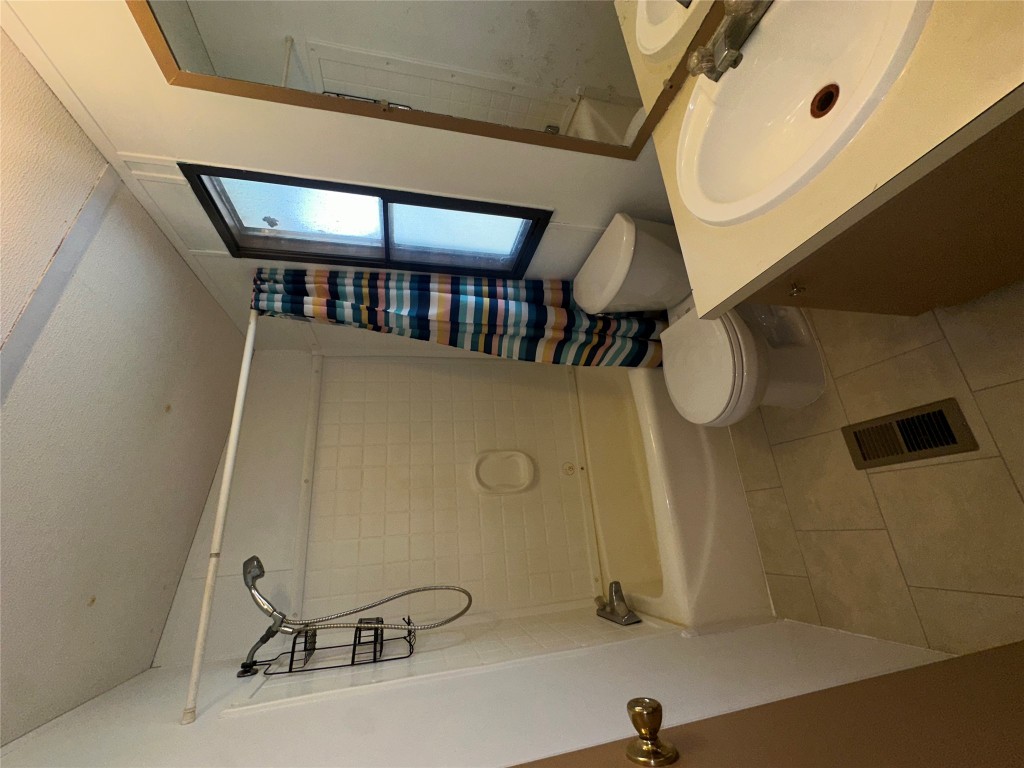 Lexington, Texas, 78947, United States, 3 Bedrooms Bedrooms, ,2 BathroomsBathrooms,Residential,For Sale,1804611