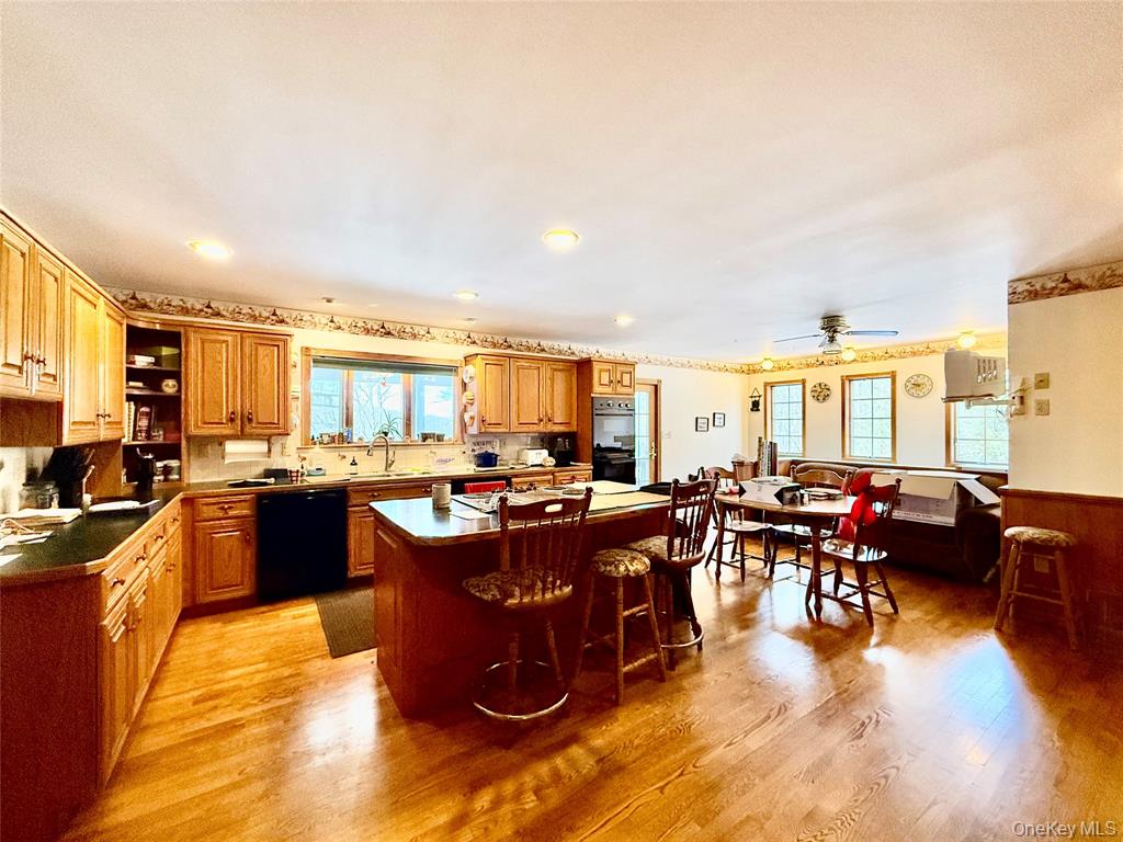 salt Point, New York, 12578, United States, 5 Bedrooms Bedrooms, ,5 BathroomsBathrooms,Residential,For Sale,2005209