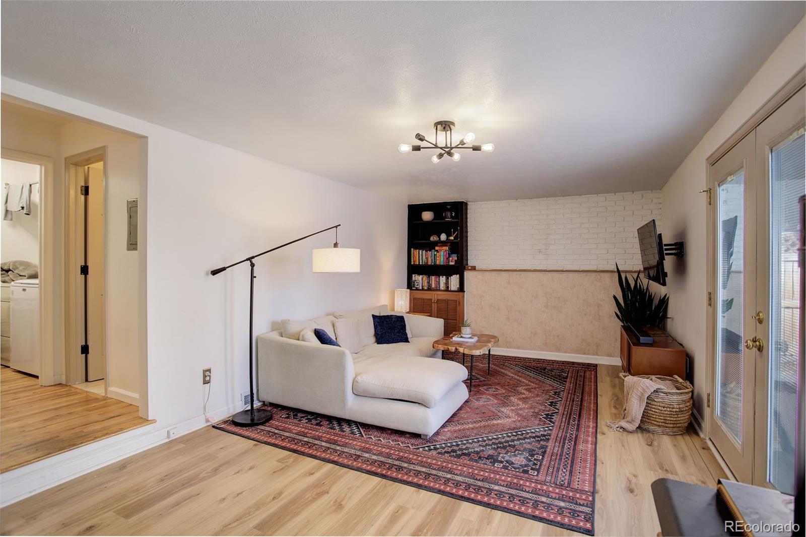 Denver, Colorado, 80222, United States, 2 Bedrooms Bedrooms, ,2 BathroomsBathrooms,Residential,For Sale,1965517