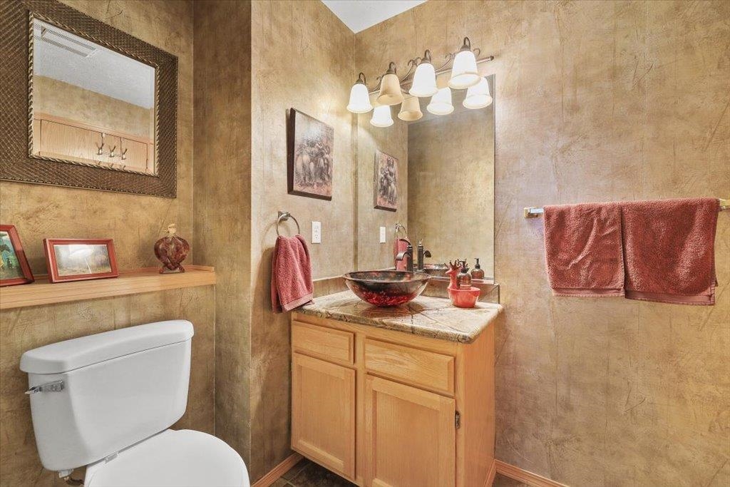 Spokane, Washington, 99223, United States, 5 Bedrooms Bedrooms, ,4 BathroomsBathrooms,Residential,For Sale,1988126