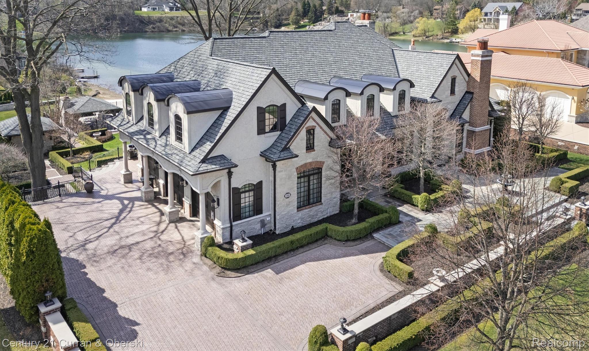 Northville, Michigan, 48168, United States, 4 Bedrooms Bedrooms, ,7 BathroomsBathrooms,Residential,For Sale,2038864