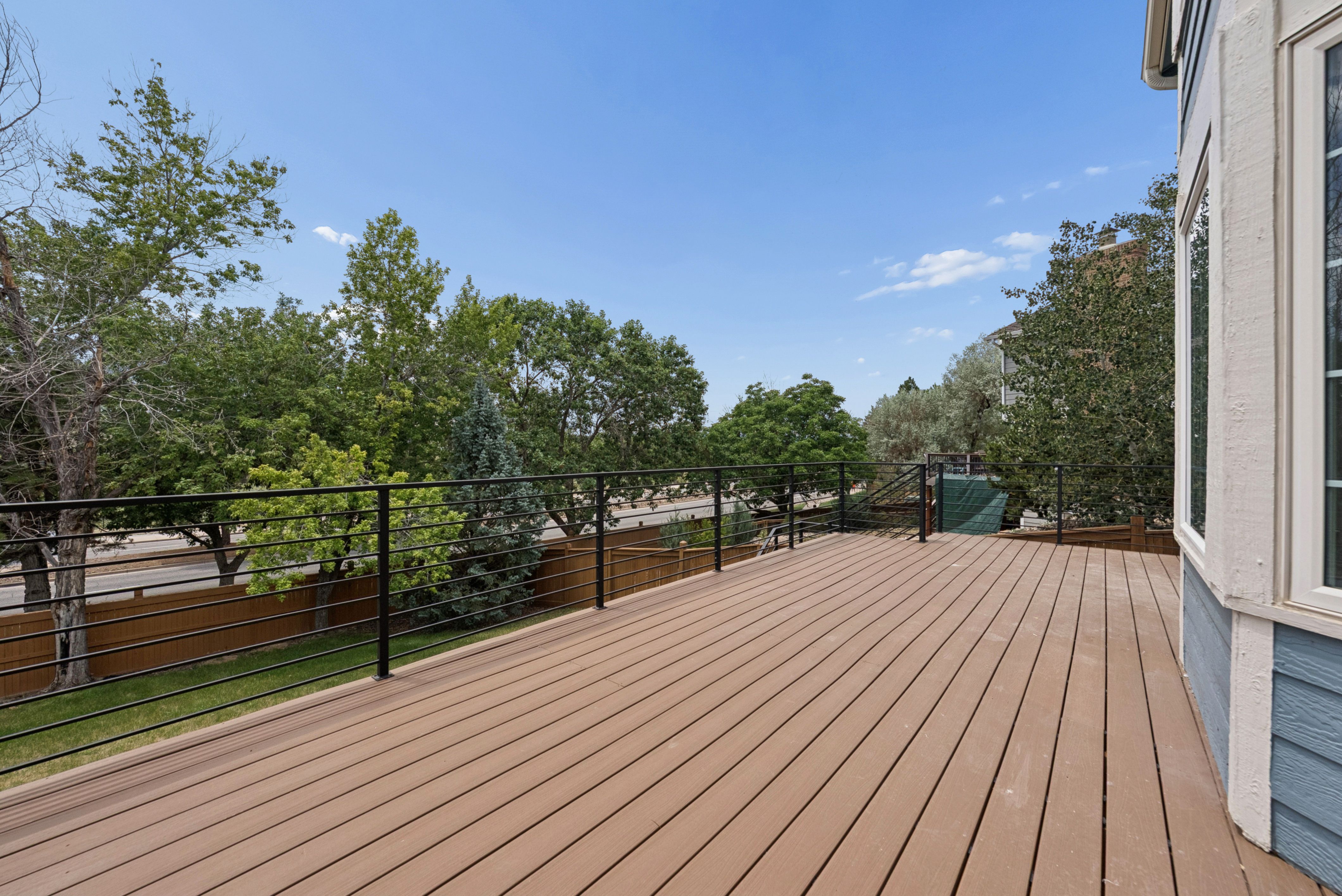  Nestled on a cul-de-sac in the sought-after Piney Creek neighborhood, - 物件實景