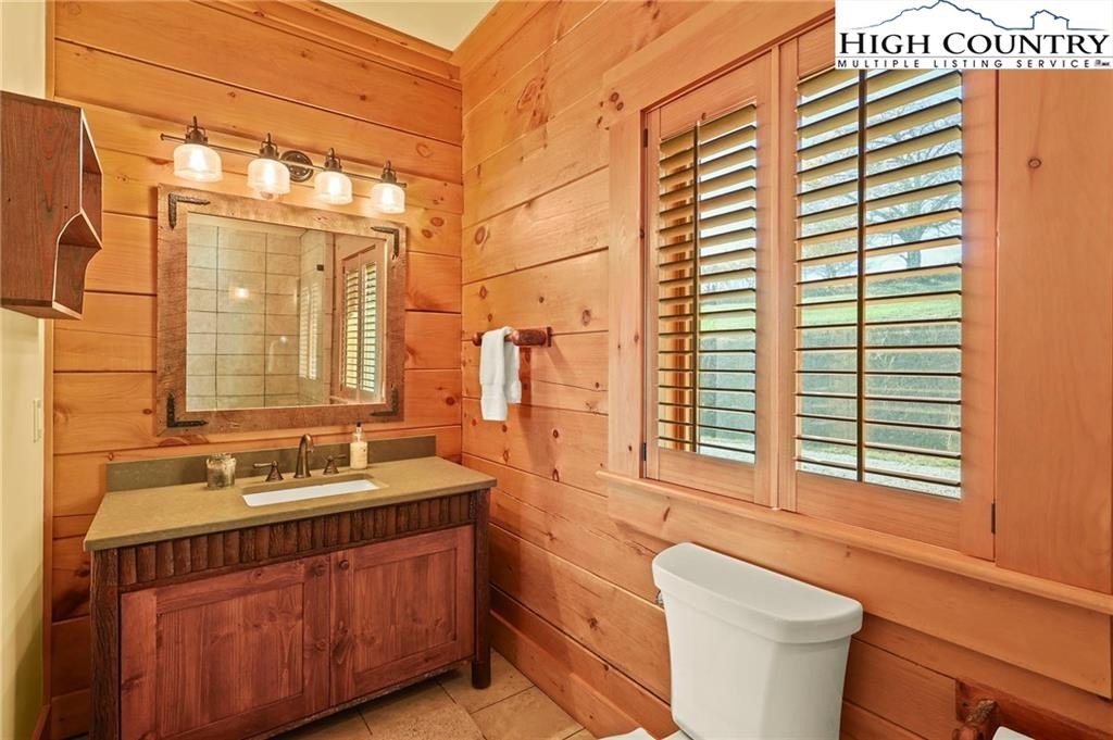 Banner Elk, North Carolina, 28604, United States, 4 Bedrooms Bedrooms, ,5 BathroomsBathrooms,Residential,For Sale,1977191