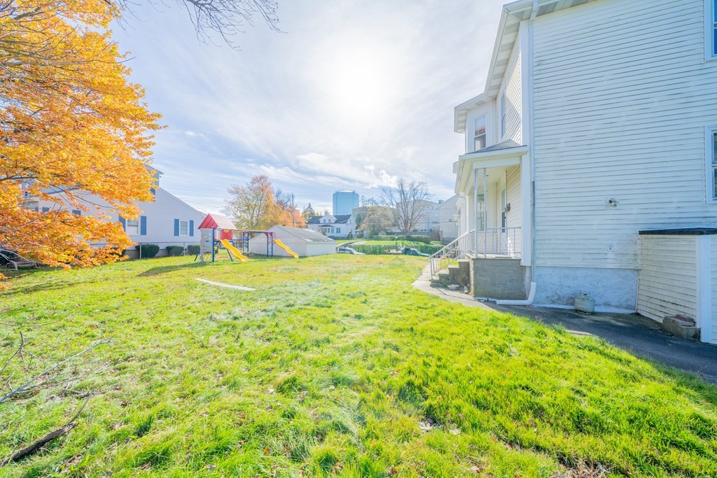 Fall River, Massachusetts, 02723, United States, 10 Bedrooms Bedrooms, ,3 BathroomsBathrooms,Residential,For Sale,1923433