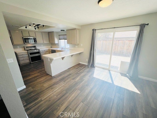 Redlands, California, 92374, United States, 3 Bedrooms Bedrooms, ,3 BathroomsBathrooms,Residential,For Sale,1908289
