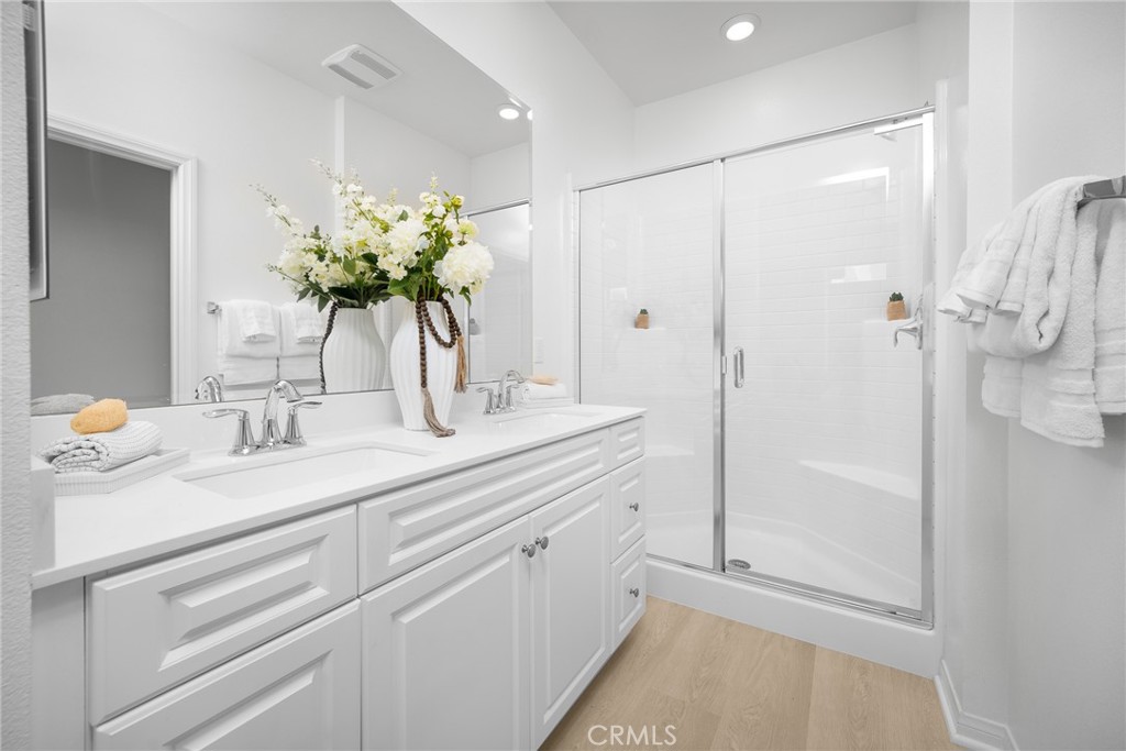 Irvine, California, 92614, United States, 3 Bedrooms Bedrooms, ,3 BathroomsBathrooms,Residential,For Sale,1988999