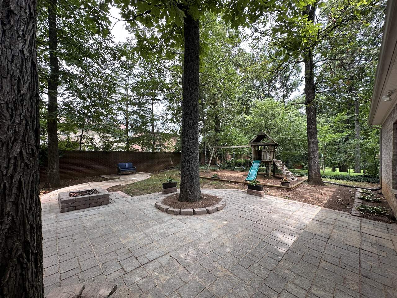 Bowling Green, Kentucky, 42104, United States, 5 Bedrooms Bedrooms, ,3 BathroomsBathrooms,Residential,For Sale,1907465