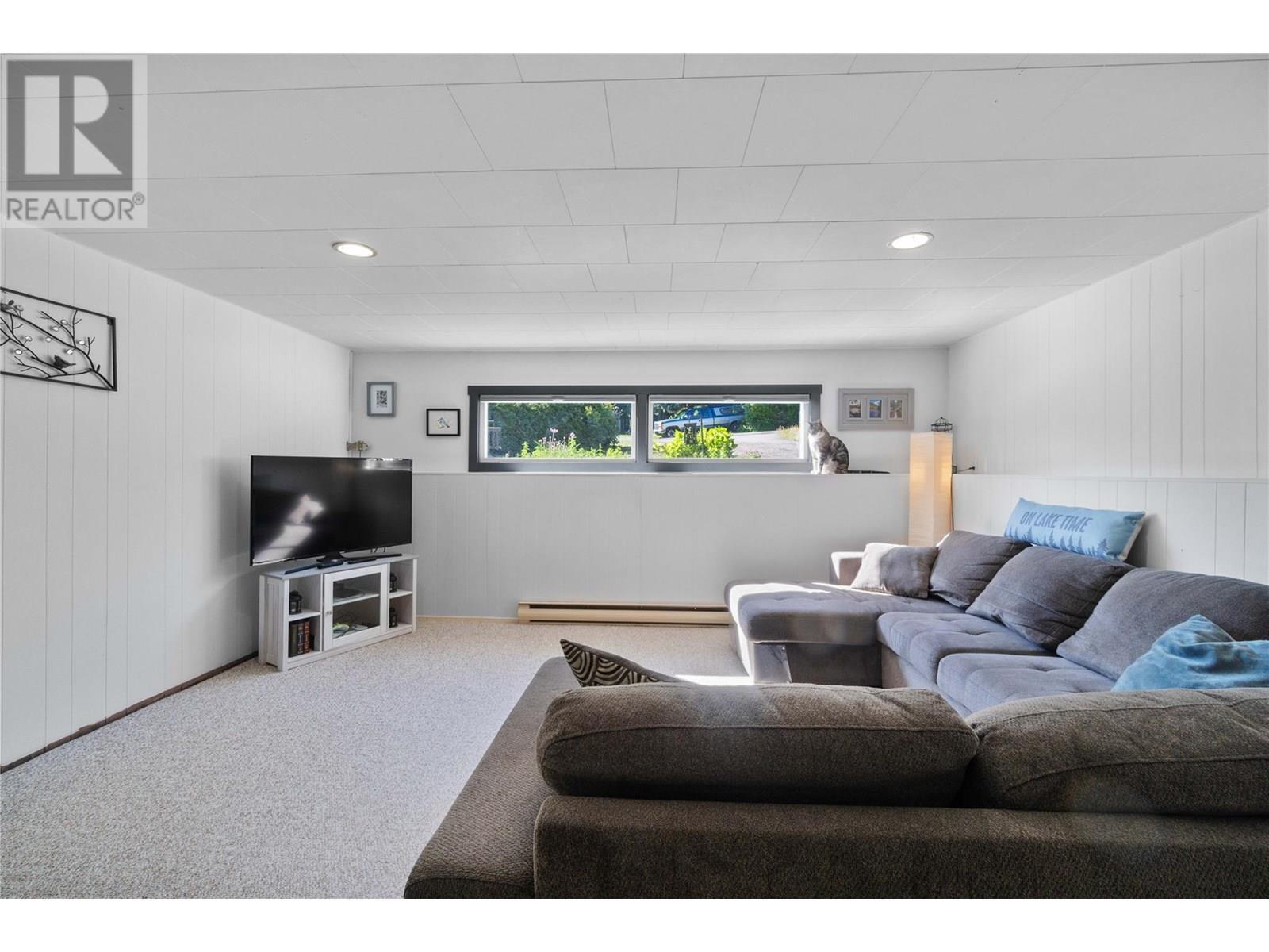 SORRENTO, British Columbia, V0E 2W0, CA, 4 Bedrooms Bedrooms, ,2 BathroomsBathrooms,Residential,For Sale,1837690