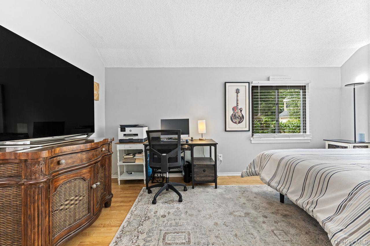 Somers, New York, 10589, United States, 2 Bedrooms Bedrooms, ,2 BathroomsBathrooms,Residential,For Sale,1940069