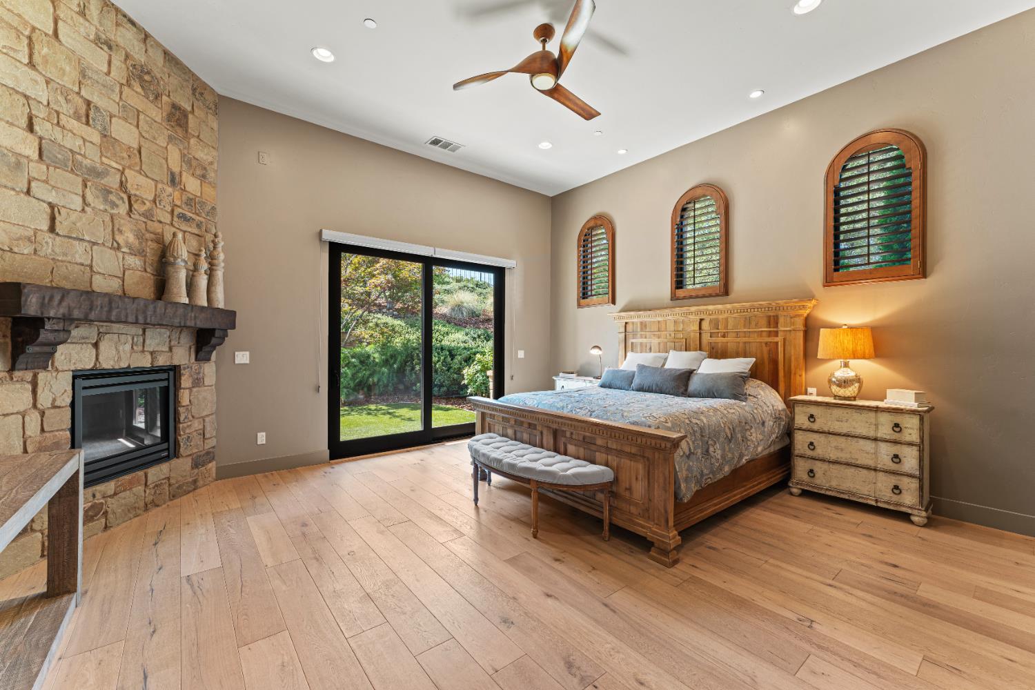 Loomis, California, 95650, United States, 4 Bedrooms Bedrooms, ,5 BathroomsBathrooms,Residential,For Sale,1939429