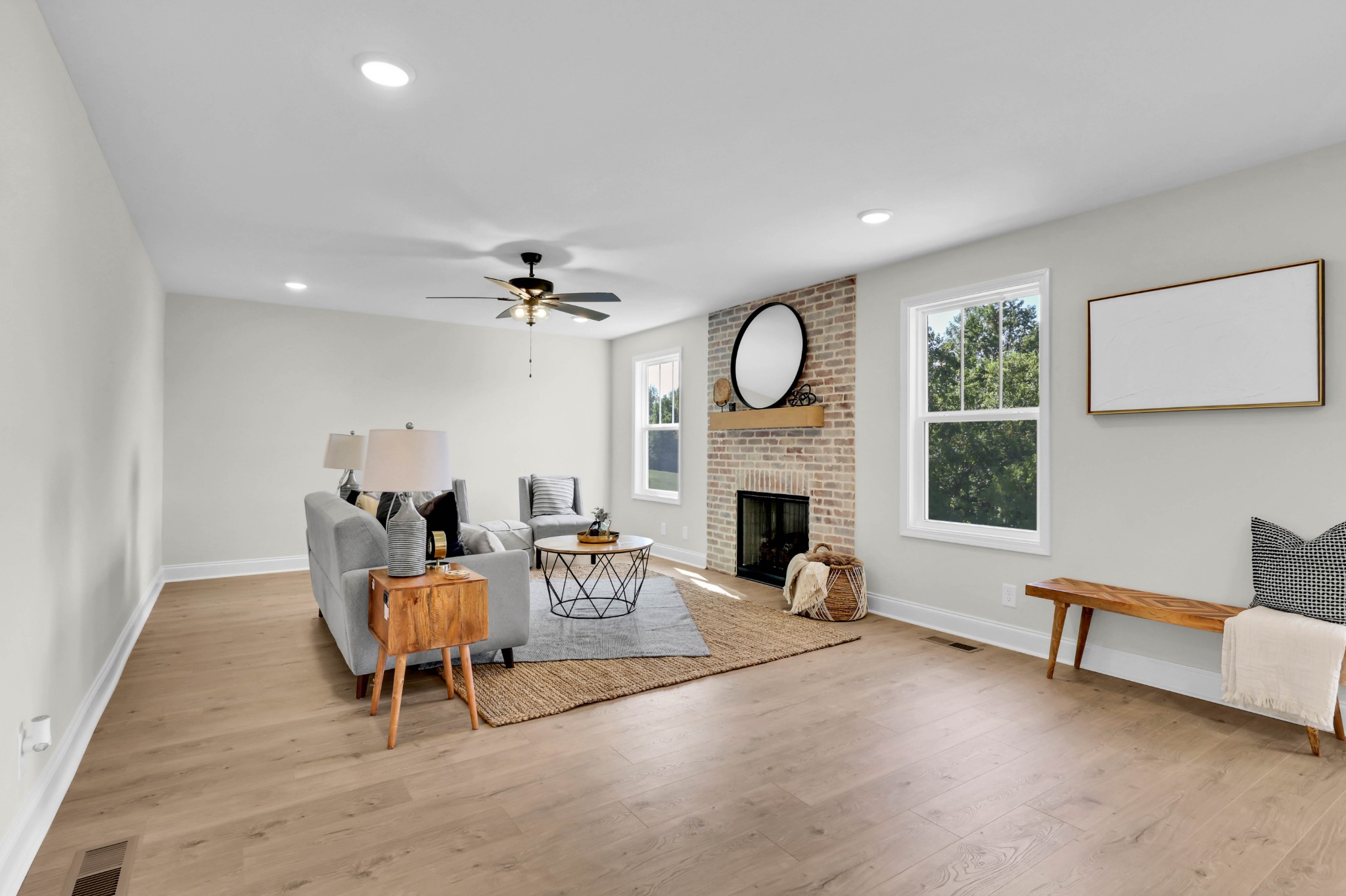 Clarksville, Tennessee, 37040, United States, 4 Bedrooms Bedrooms, ,3 BathroomsBathrooms,Residential,For Sale,1974030