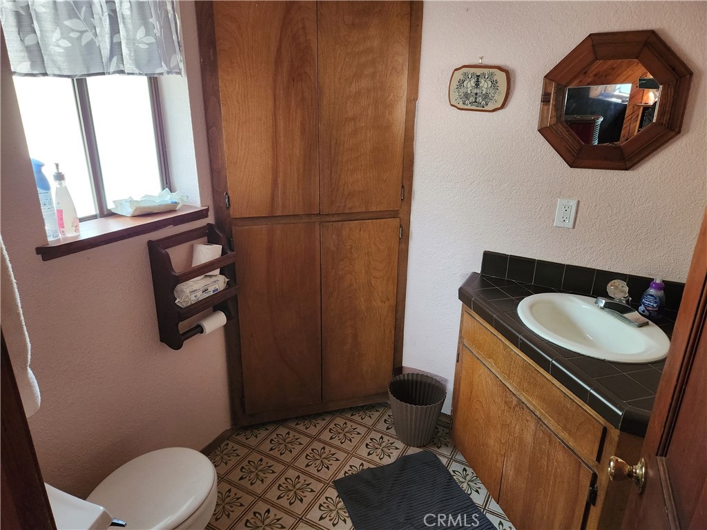 Oroville, California, 95966, United States, 4 Bedrooms Bedrooms, ,2 BathroomsBathrooms,Residential,For Sale,1887256