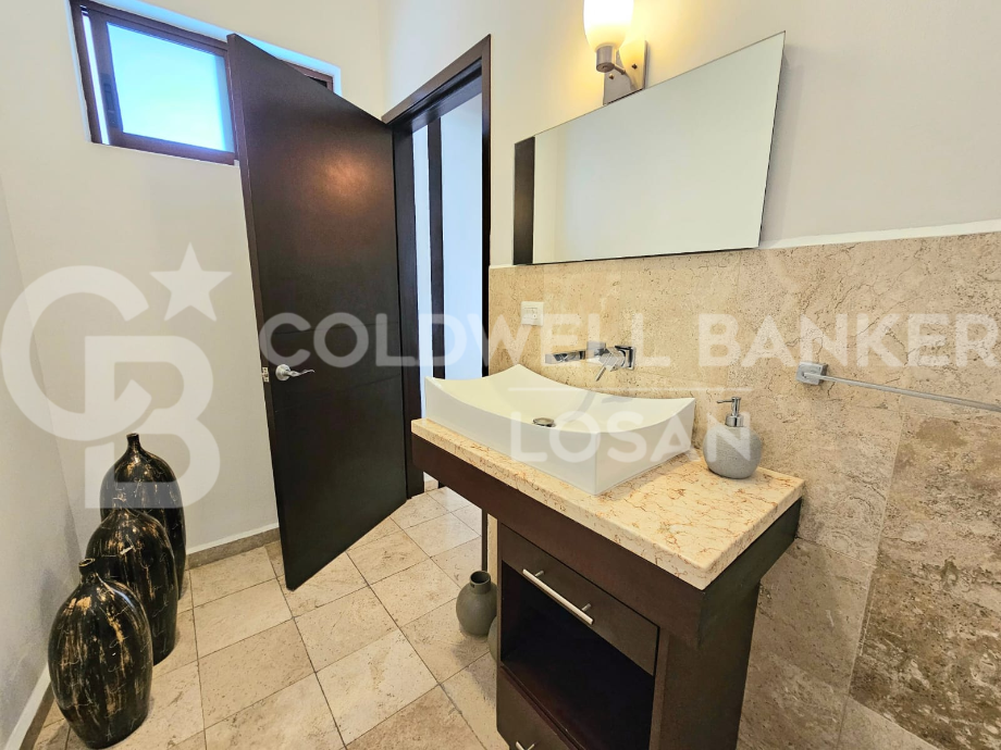 Naucalpan de Juárez, Estado de méxico, 53297, Mexico, 3 Bedrooms Bedrooms, ,3 BathroomsBathrooms,Residential,For Sale,1916979