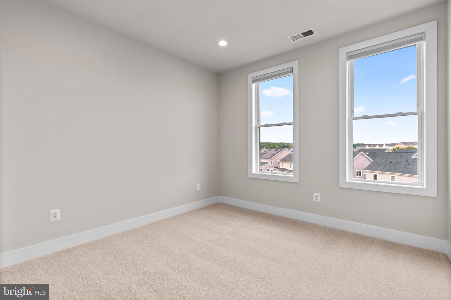 Ellicott City, Maryland, 21042, United States, 3 Bedrooms Bedrooms, ,4 BathroomsBathrooms,Residential,For Sale,1933185