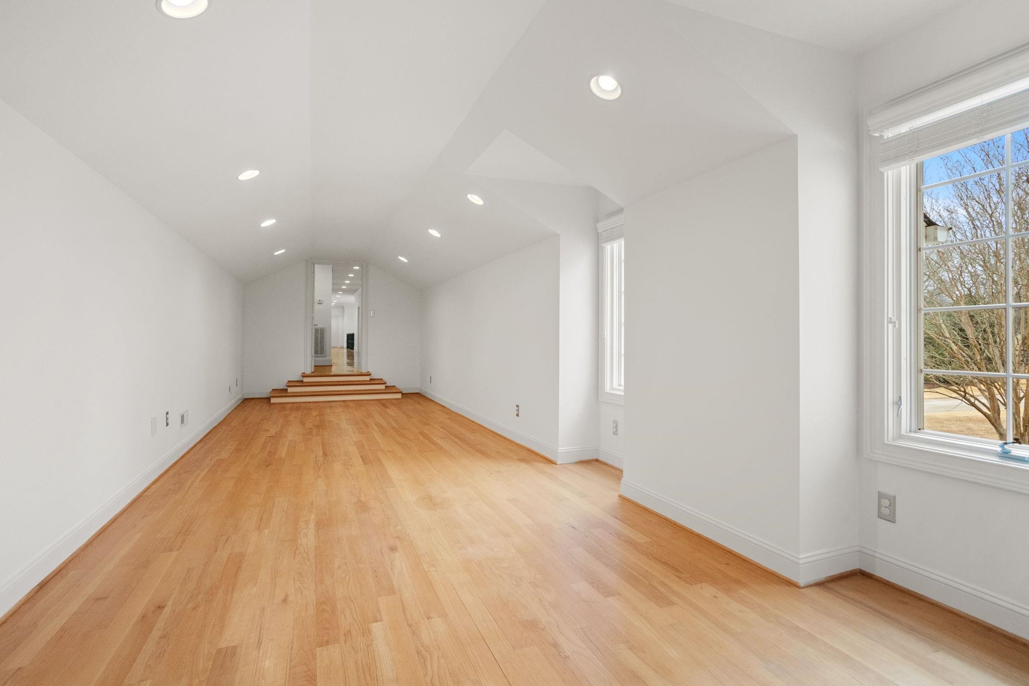 Spartanburg, South Carolina, 29301, United States, 5 Bedrooms Bedrooms, ,7 BathroomsBathrooms,Residential,For Sale,2008167