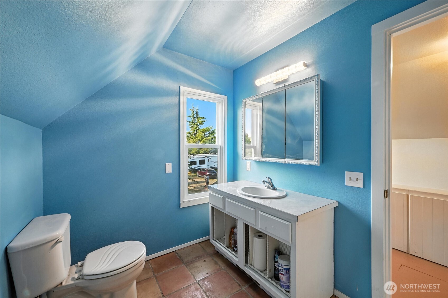 Bellingham, Washington, 98226, United States, 3 Bedrooms Bedrooms, ,2 BathroomsBathrooms,Residential,For Sale,1917195