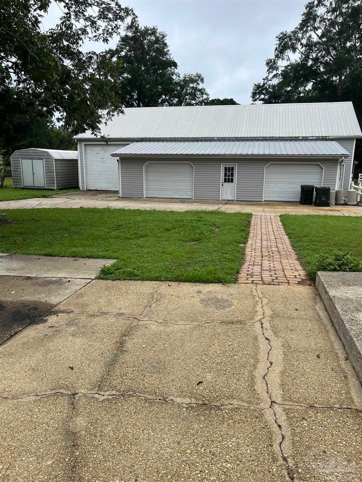 Molino, Florida, 32533, United States, 3 Bedrooms Bedrooms, ,3 BathroomsBathrooms,Residential,For Sale,1915283