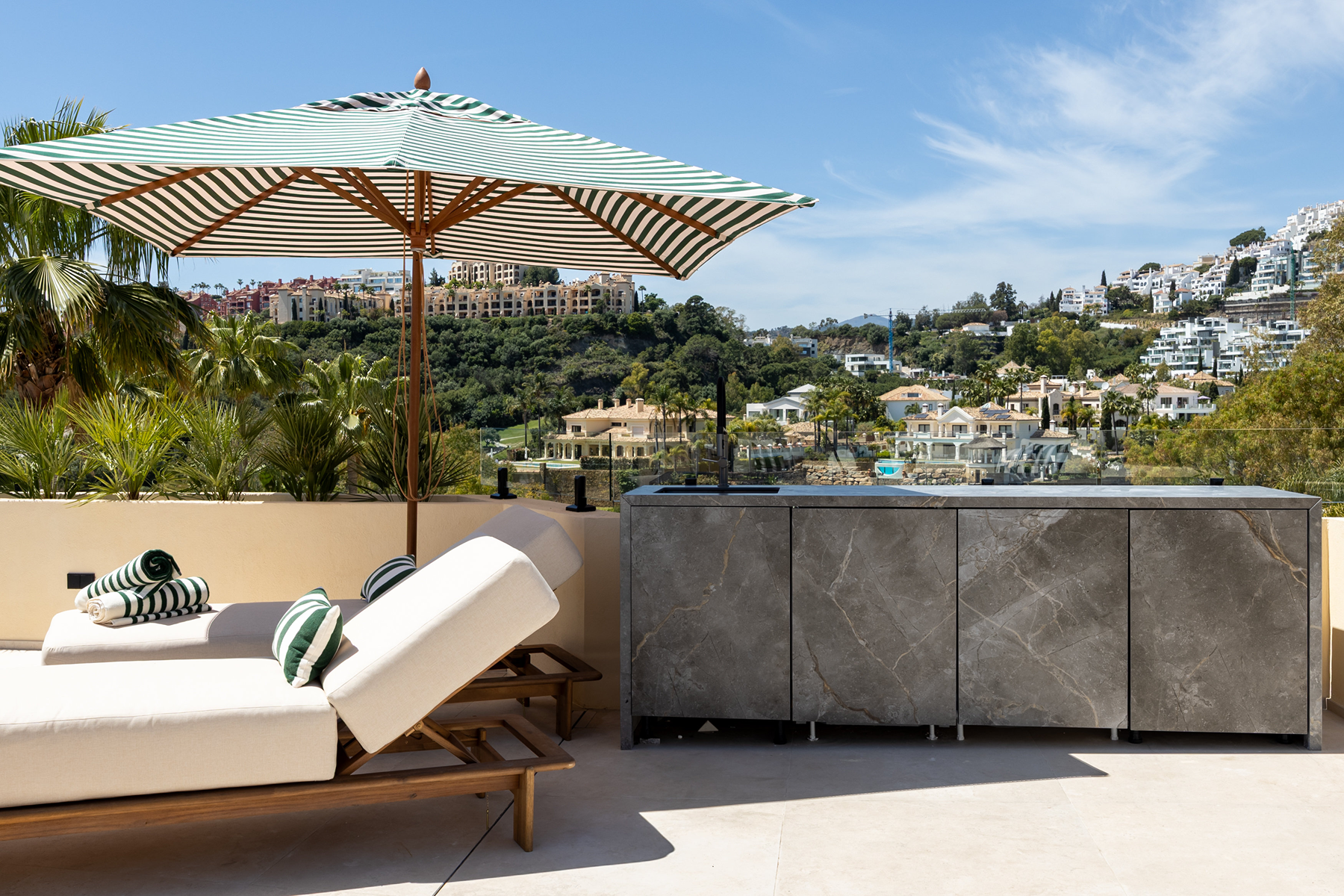  Terraced house with sea views and exceptional solarium in La Quinta, Benahavís - 物件實景