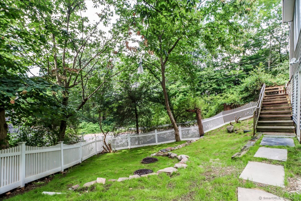 Monroe, Connecticut, 06468, United States, 3 Bedrooms Bedrooms, ,3 BathroomsBathrooms,Residential,For Sale,1883497