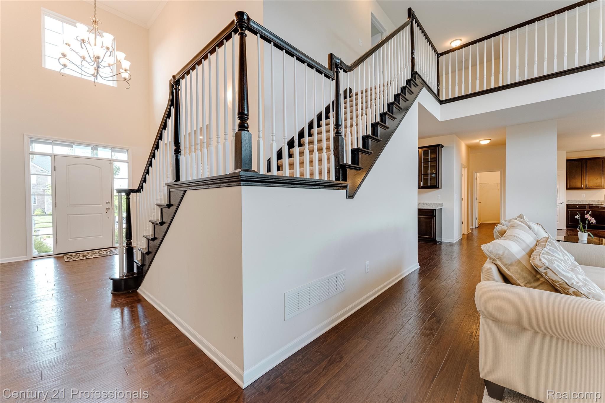 Canton, Michigan, 48187, United States, 5 Bedrooms Bedrooms, ,6 BathroomsBathrooms,Residential,For Sale,1908049