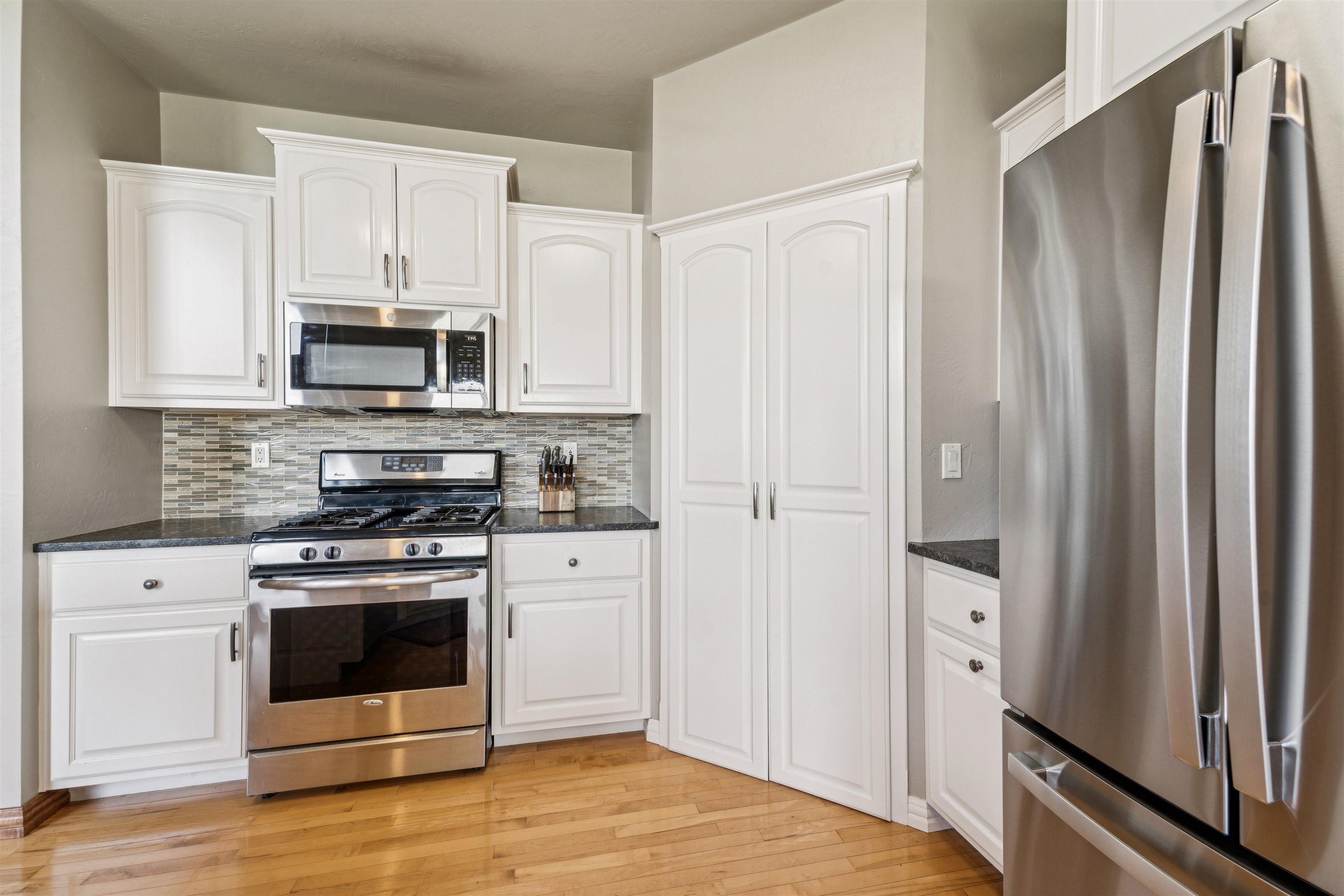 GREEN BAY, Wisconsin, 54311, United States, 4 Bedrooms Bedrooms, ,4 BathroomsBathrooms,Residential,For Sale,1911025
