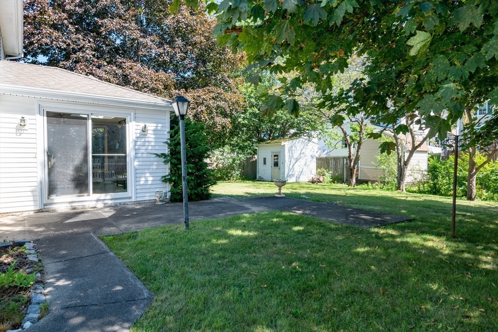 Salem, Massachusetts, 01970, United States, 2 Bedrooms Bedrooms, ,2 BathroomsBathrooms,Residential,For Sale,1944835