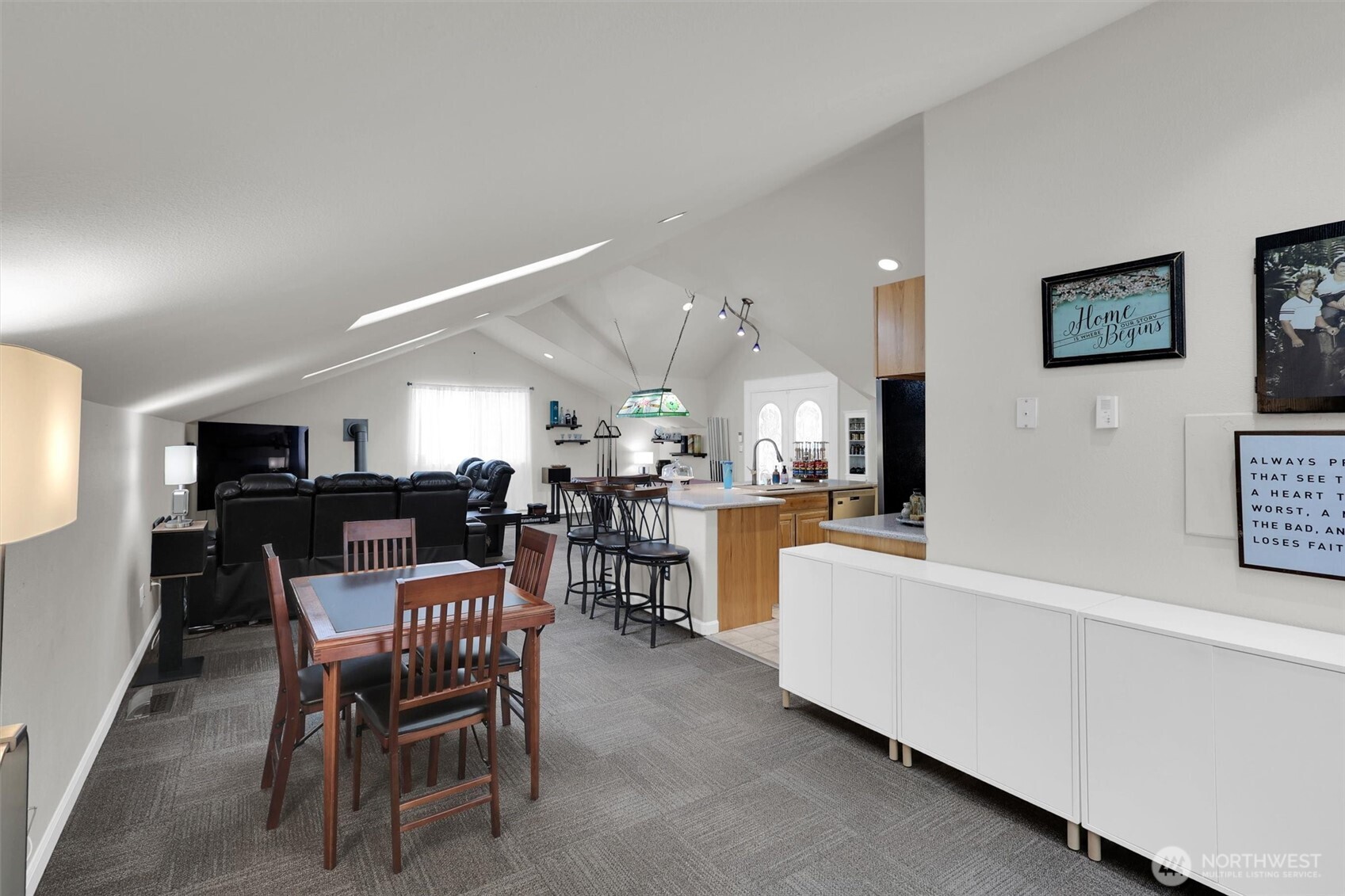 Tacoma, Washington, 98444, United States, 4 Bedrooms Bedrooms, ,4 BathroomsBathrooms,Residential,For Sale,1973833