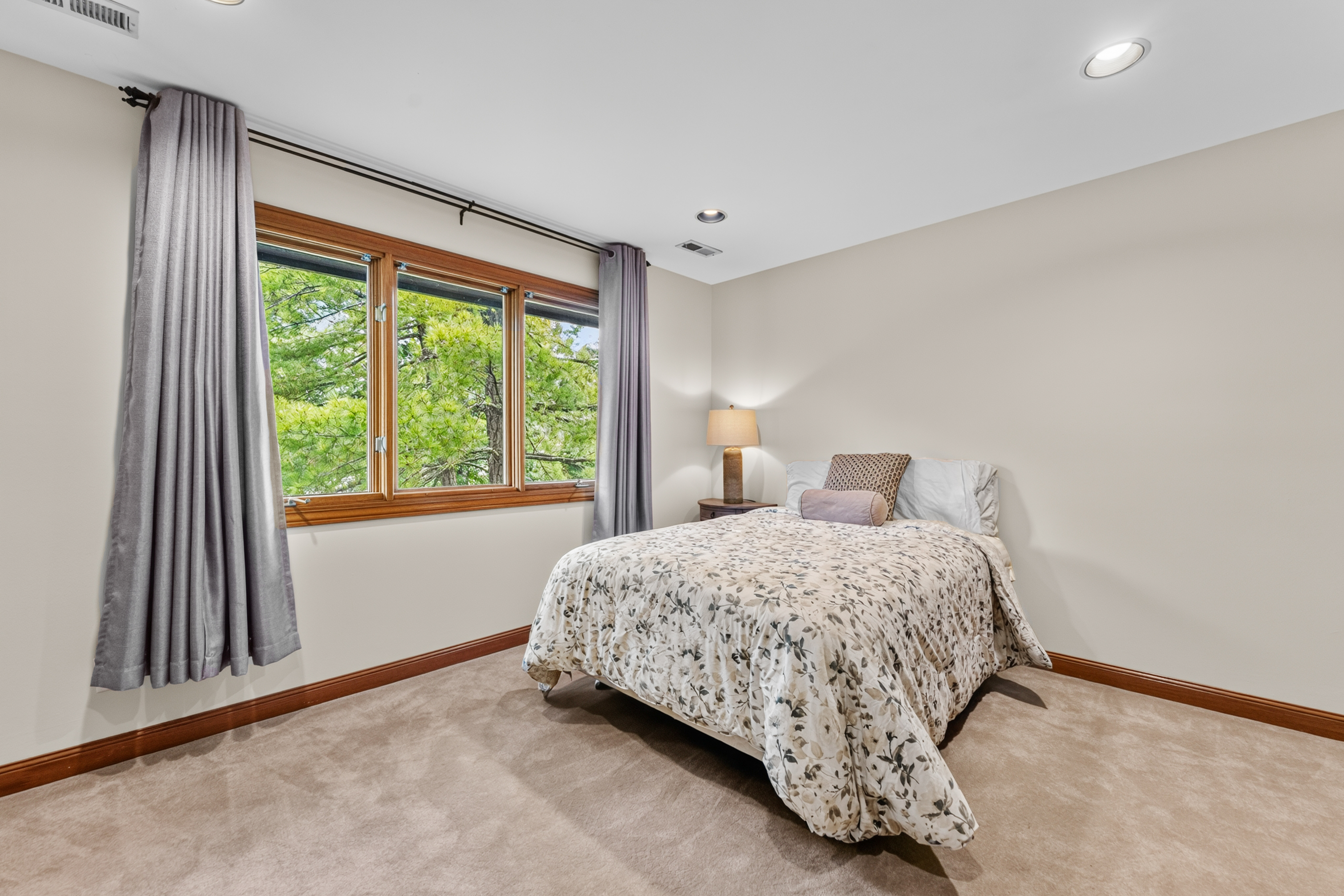  Light-Filled Contemporary on 2.35 Acres in Ladue - 物件實景