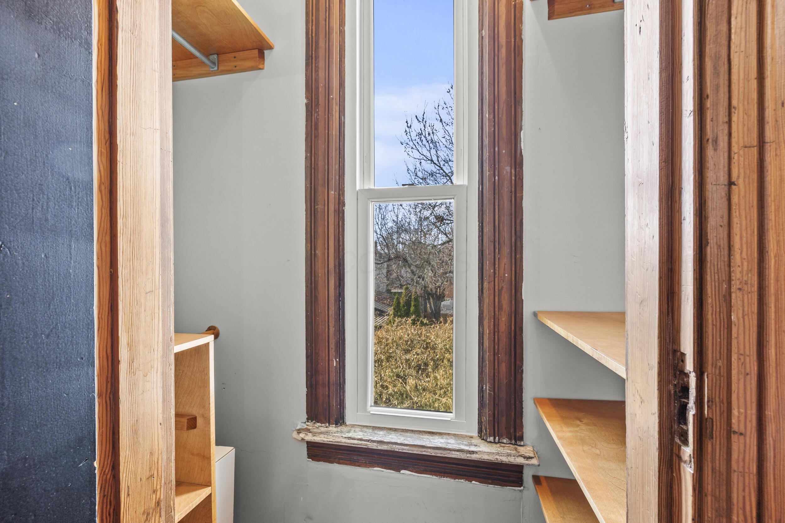 Columbus, Ohio, 43205, United States, 4 Bedrooms Bedrooms, ,4 BathroomsBathrooms,Residential,For Sale,2000888