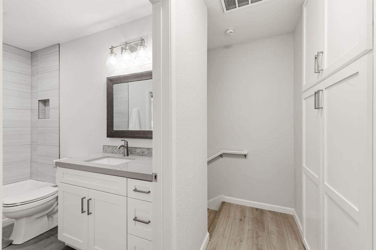 Sacramento, California, 95811, United States, 3 Bedrooms Bedrooms, ,3 BathroomsBathrooms,Residential,For Sale,2002968