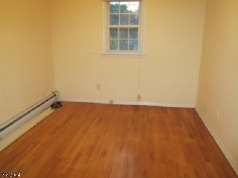 Paterson City, New Jersey, 07502, United States, 4 Bedrooms Bedrooms, ,2 BathroomsBathrooms,Residential,For Sale,2005510