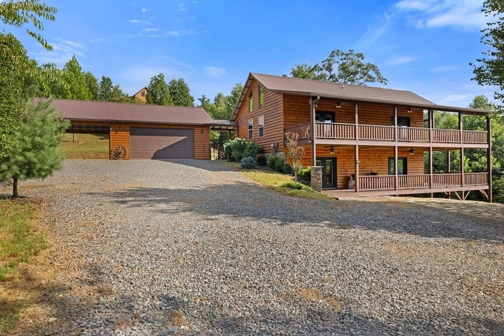 Murphy, North Carolina, 28906, United States, 4 Bedrooms Bedrooms, ,3 BathroomsBathrooms,Residential,For Sale,1905672
