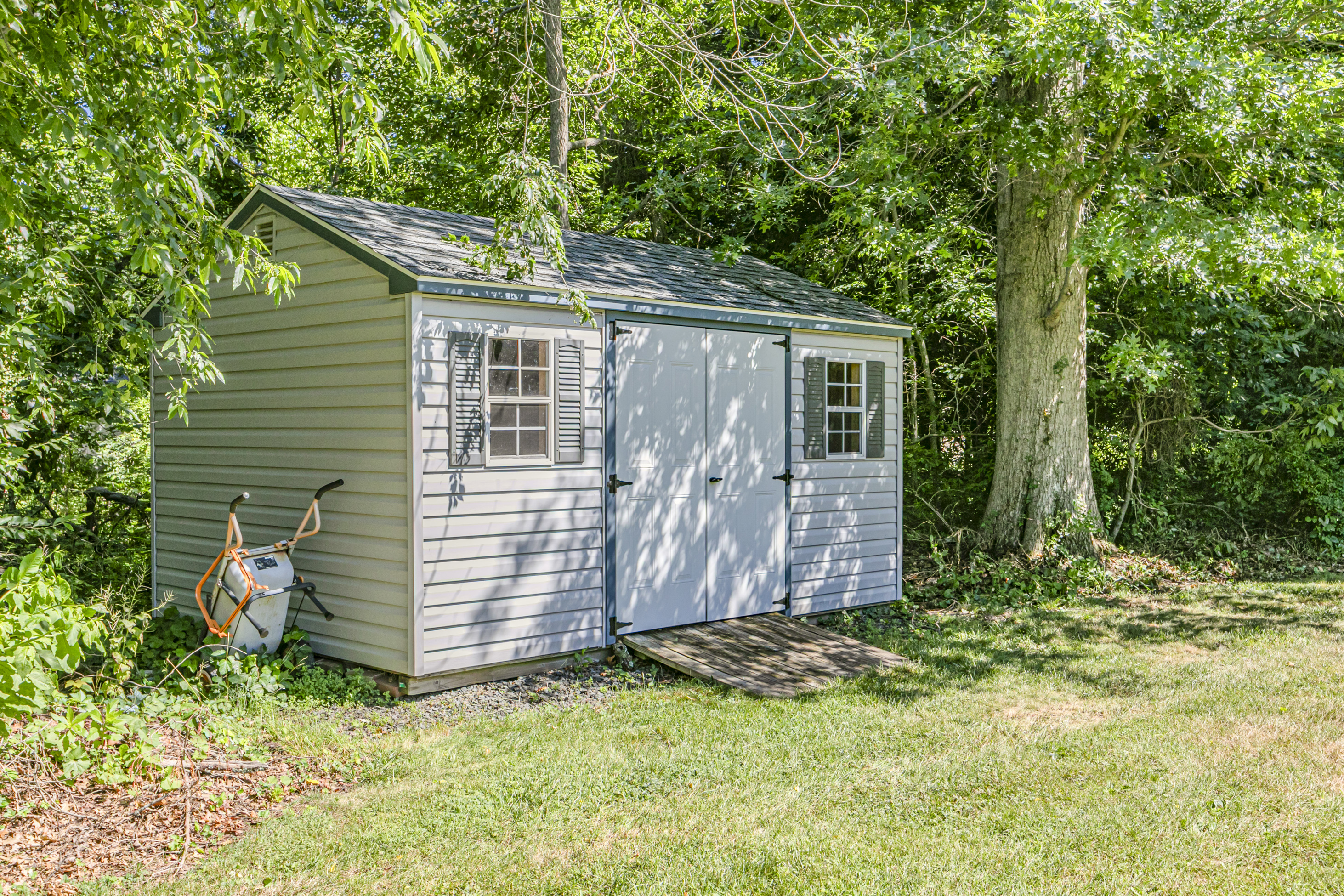 Move-In Ready Ranch in a Terrific Location - 物件實景