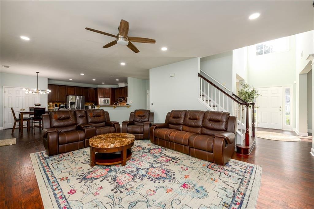 Lilburn, Georgia, 30047, United States, 5 Bedrooms Bedrooms, ,3 BathroomsBathrooms,Residential,For Sale,1882447