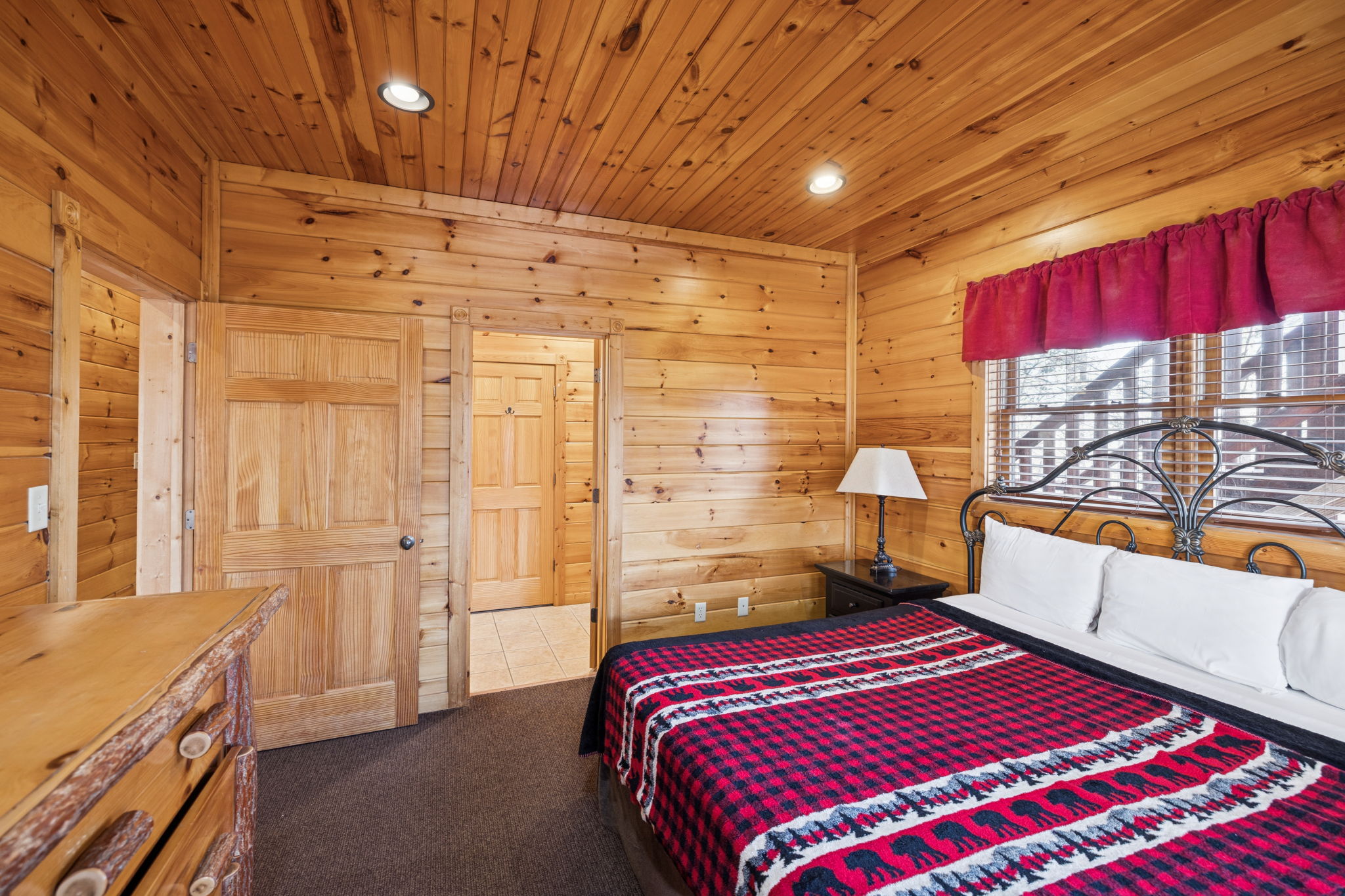 Gatlinburg, Tennessee, 37738, United States, 9 Bedrooms Bedrooms, ,9 BathroomsBathrooms,Residential,For Sale,1996380