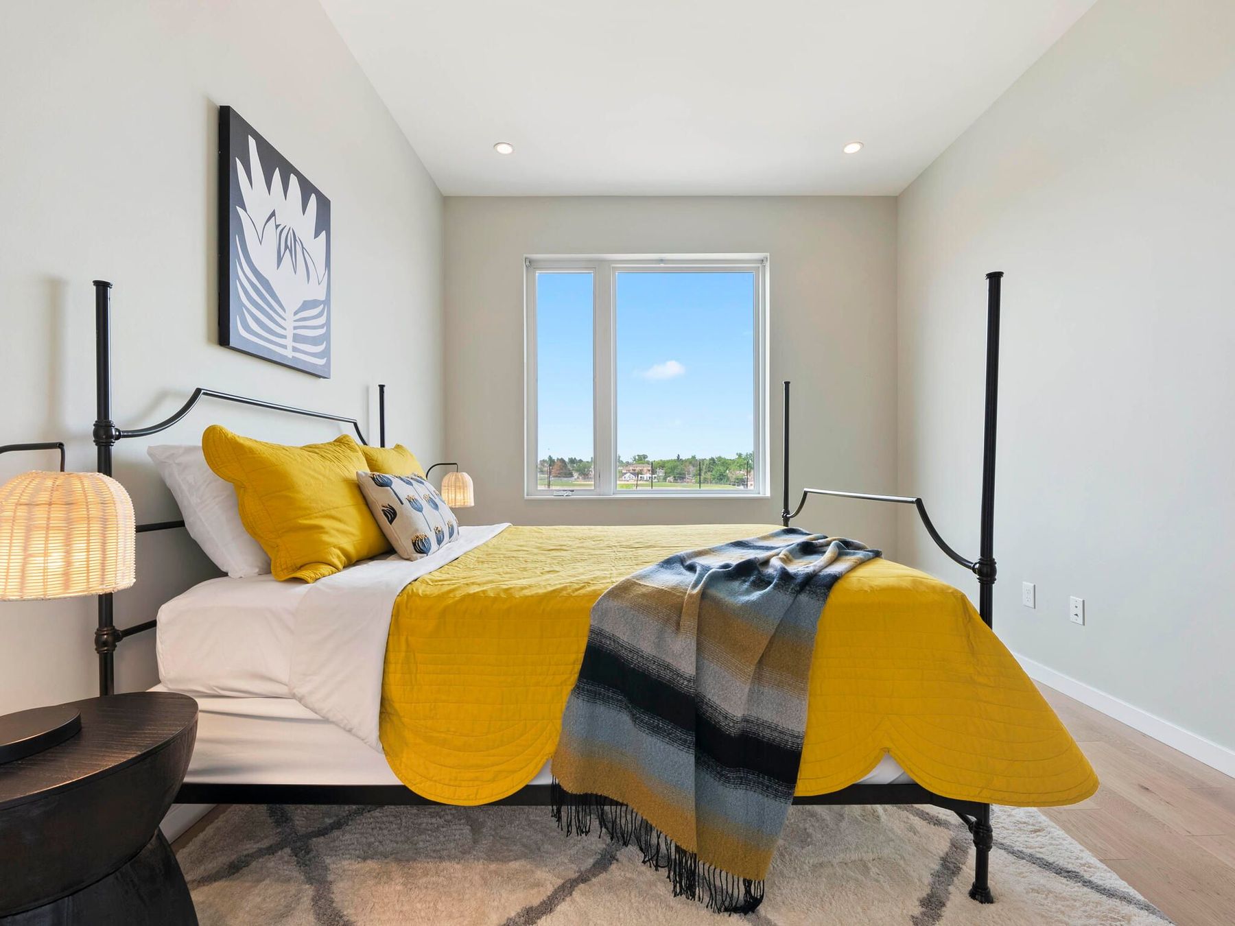 Welcome to this Rare and Stunning Three-Bedroom Penthouse - 物件實景
