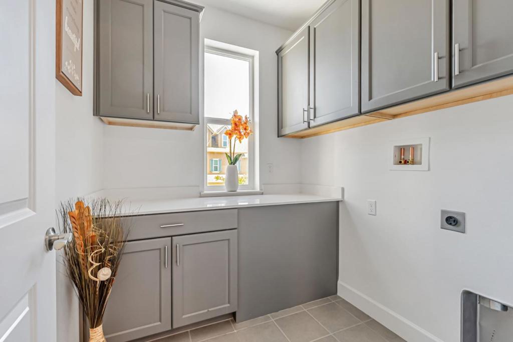 Hercules, California, 94547, United States, 4 Bedrooms Bedrooms, ,3 BathroomsBathrooms,Residential,For Sale,1978520