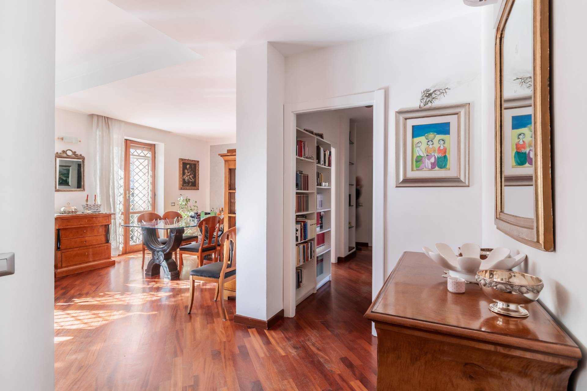 Roma, Roma, 00100, IT, 3 Bedrooms Bedrooms, ,2 BathroomsBathrooms,Residential,For Sale,1877173
