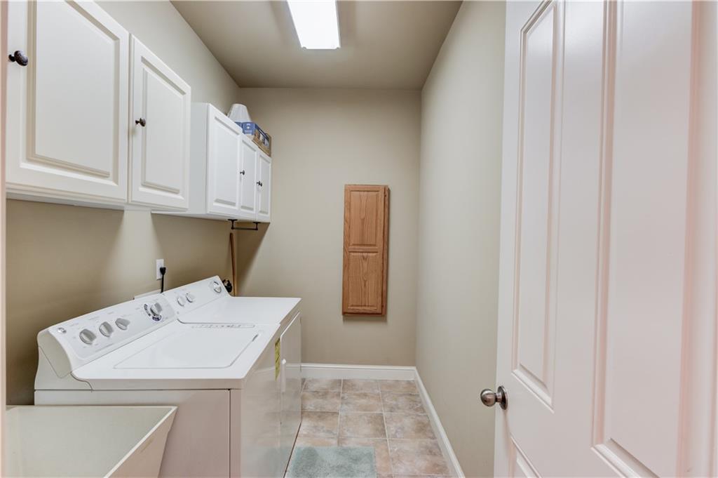 Dawsonville, Georgia, 30534, United States, 6 Bedrooms Bedrooms, ,7 BathroomsBathrooms,Residential,For Sale,2002458