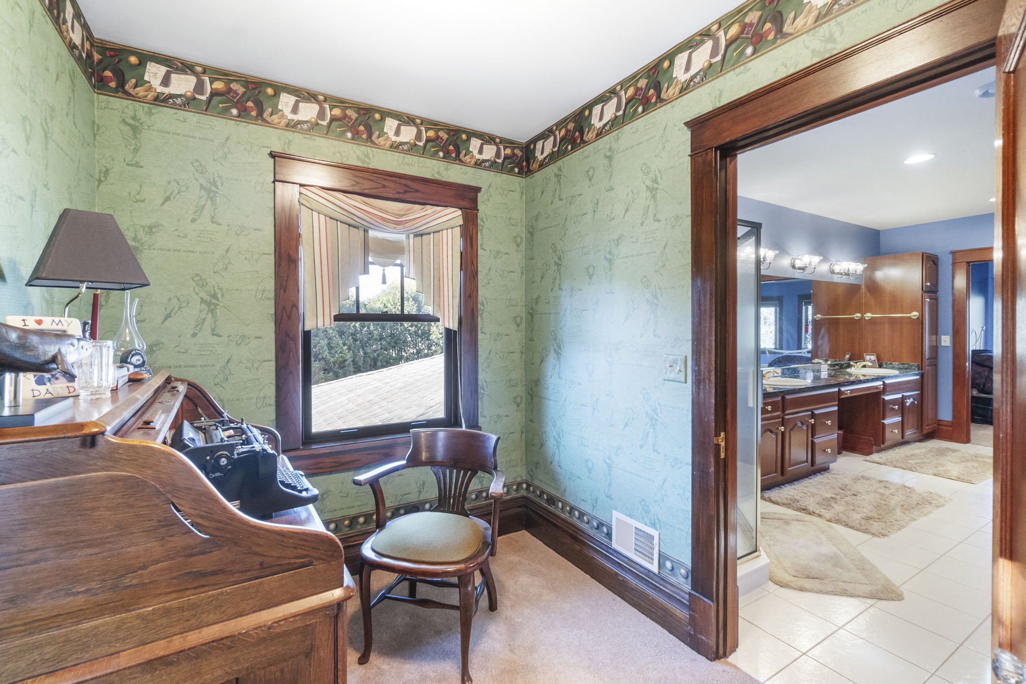 Mason City, Iowa, 50401, United States, 5 Bedrooms Bedrooms, ,3 BathroomsBathrooms,Residential,For Sale,1974101