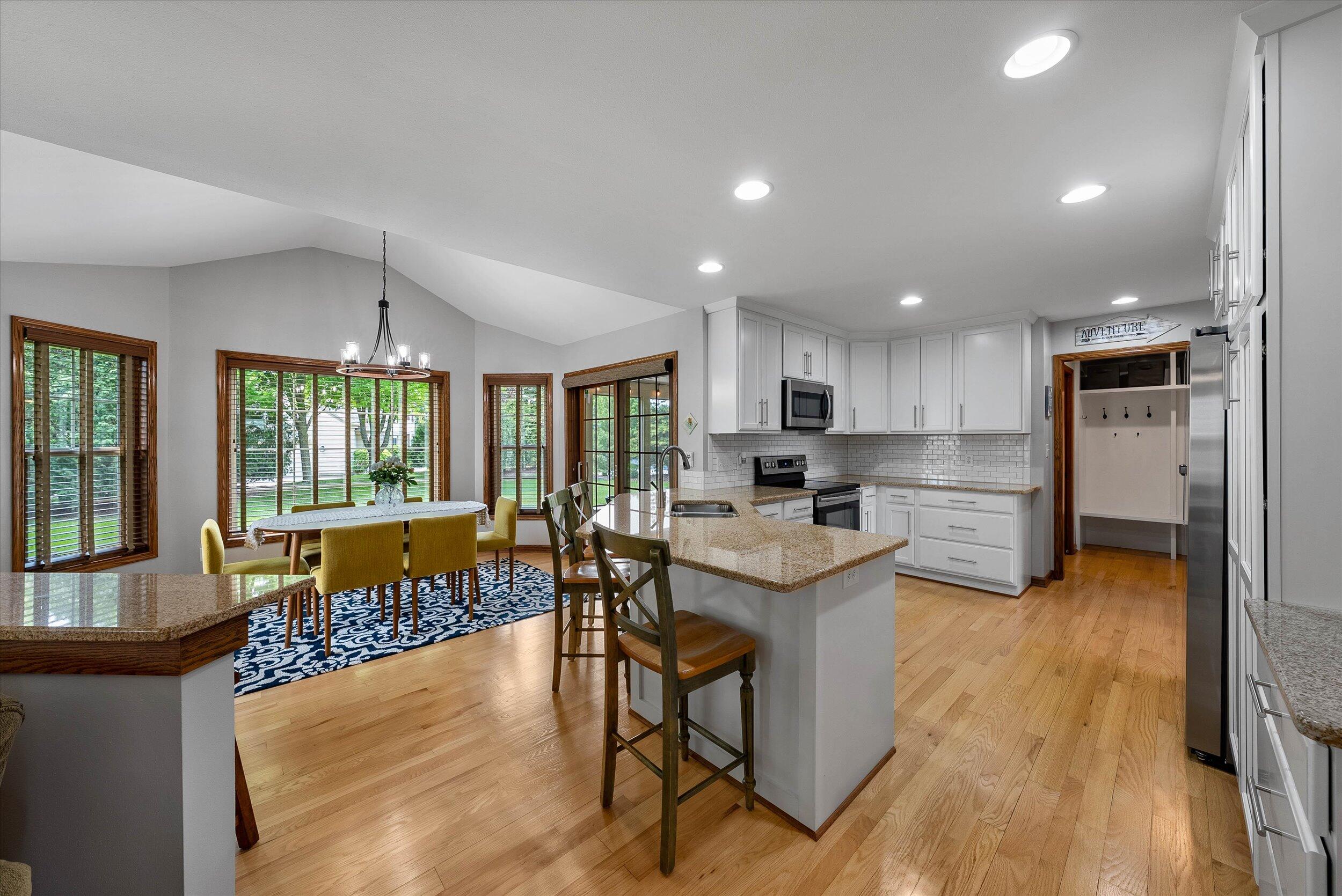 Germantown, Wisconsin, 53022, United States, 3 Bedrooms Bedrooms, ,3 BathroomsBathrooms,Residential,For Sale,1987563