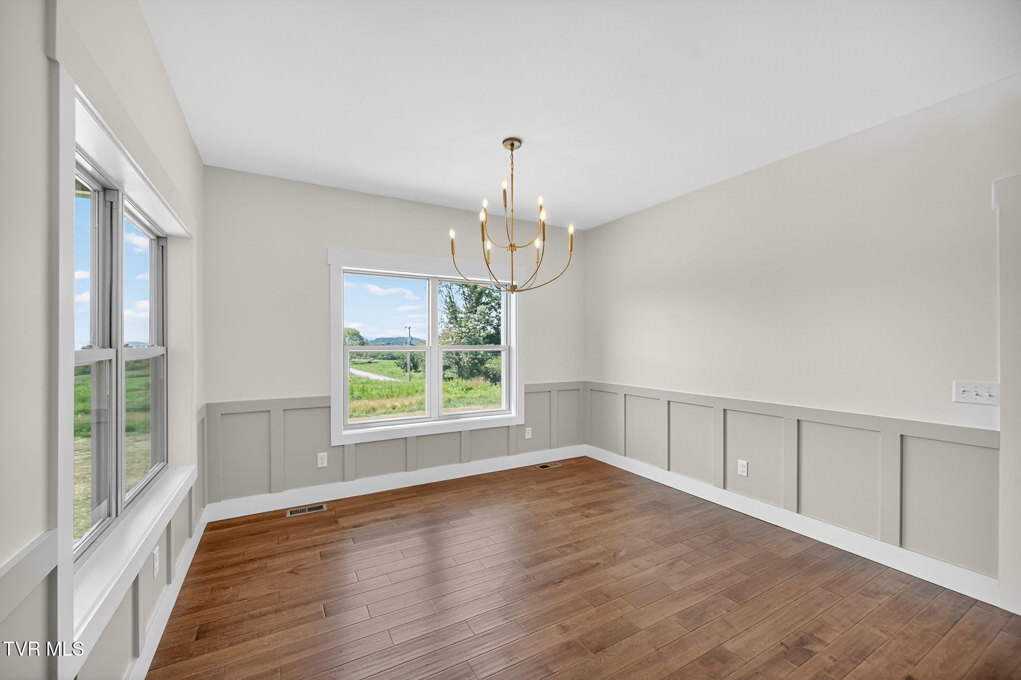 Greeneville, Tennessee, 37745, United States, 3 Bedrooms Bedrooms, ,2 BathroomsBathrooms,Residential,For Sale,1923218
