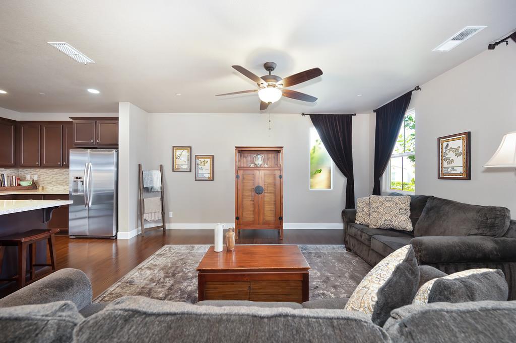 Folsom, California, 95630, United States, 2 Bedrooms Bedrooms, ,3 BathroomsBathrooms,Residential,For Sale,1917573