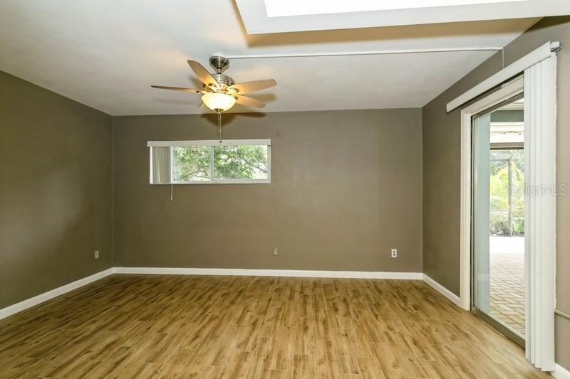 Dunedin, Florida, 34698, United States, 3 Bedrooms Bedrooms, ,2 BathroomsBathrooms,Residential,For Sale,1857306