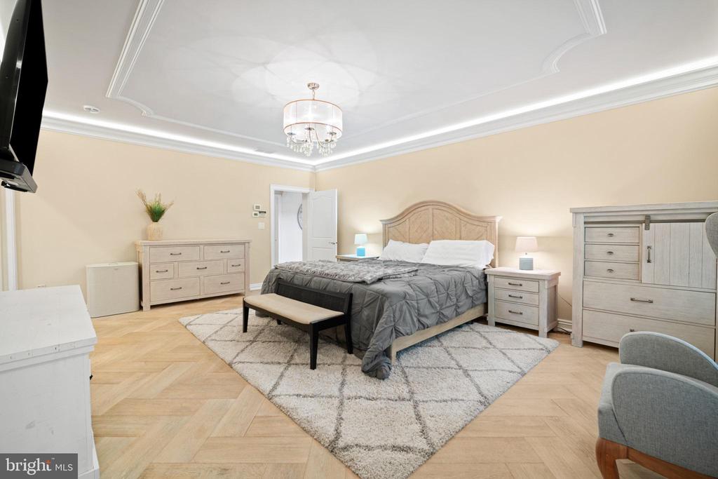 Hammonton, New Jersey, 08037, United States, 5 Bedrooms Bedrooms, ,5 BathroomsBathrooms,Residential,For Sale,1834534