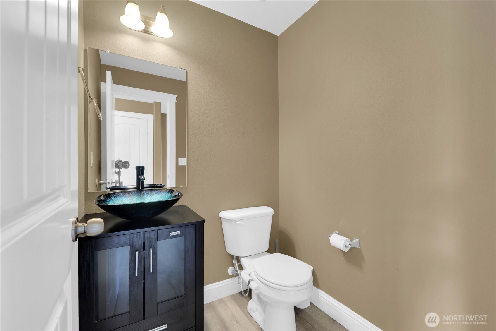 Puyallup, Washington, 98375, United States, 4 Bedrooms Bedrooms, ,3 BathroomsBathrooms,Residential,For Sale,1983972